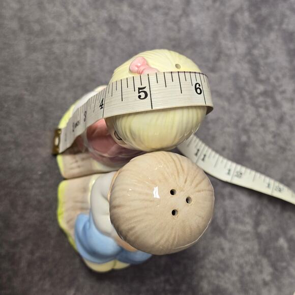 Precious Moments Girl & Boy Sitting on Tree Stump Salt & Pepper Shaker Decor - Picture 9 of 10